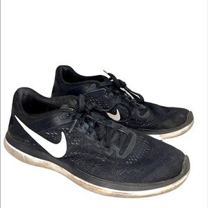 Women’s Sz 7.5 Nike Flex 2016 Run Fitsole black athletic sneakers running shoes